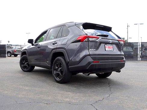Certified 2024 Toyota RAV4 LE AWD/4WD image 7