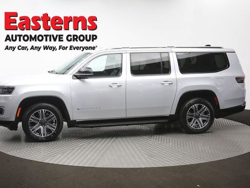 Used 2024 Jeep Wagoneer L Series II RWD image 66