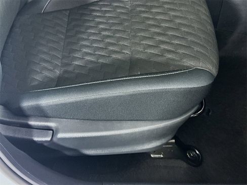 Used 2022 Nissan Kicks S image 23