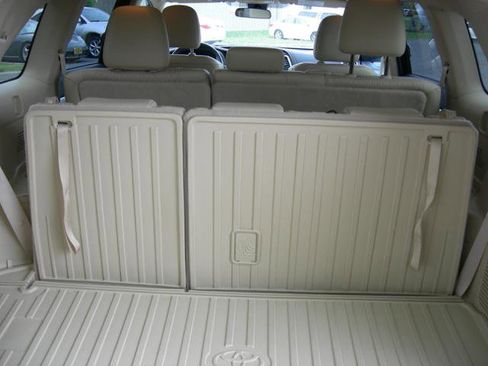 Used 2019 Toyota Highlander Plus image 11