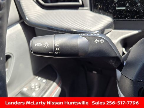 Used 2025 Nissan Kicks SR w/ Illumination Package image 25