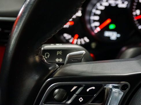 Used 2017 Porsche 911 GT3 RS image 32