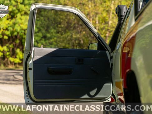 Used 1989 Toyota Pickup Deluxe image 81