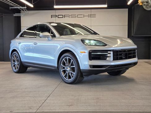 Certified 2024 Porsche Cayenne Coupe AWD/4WD image 29