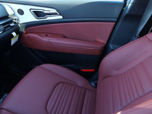 New 2026 Kia Sportage SX image 12