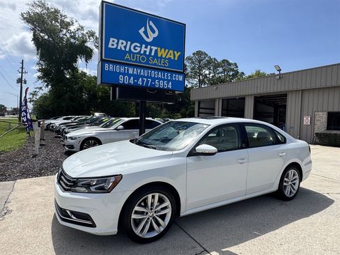 Used 2019 Volkswagen Passat 2.0T Wolfsburg w/ Wheels & Sunroof Package FWD image 1