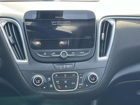 Used 2021 Chevrolet Malibu LT FWD image 14