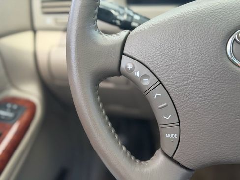 Used 2006 Toyota Camry XLE FWD image 20