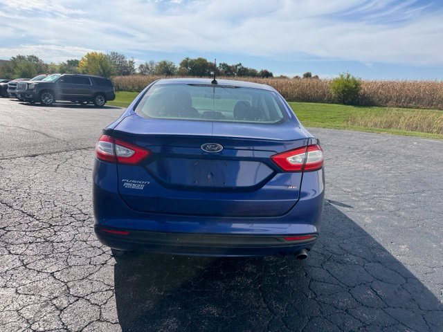 Used 2014 Ford Fusion SE FWD image 4