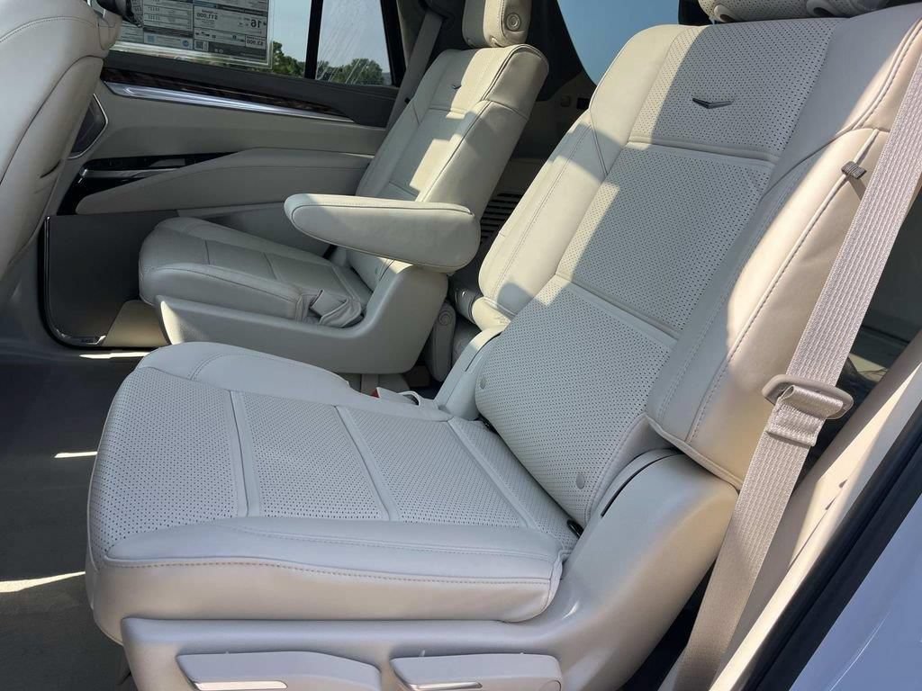 Certified 2026 Cadillac Escalade Platinum Sport AWD/4WD image 23
