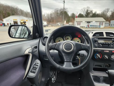 Used 2001 Toyota RAV4 4WD image 31