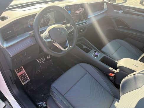 New 2026 Volkswagen Tiguan SE R-Line AWD/4WD image 4