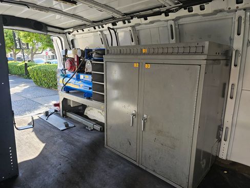 Used 2018 Chevrolet Express 3500 Extended w/ Driver Convenience Package image 21