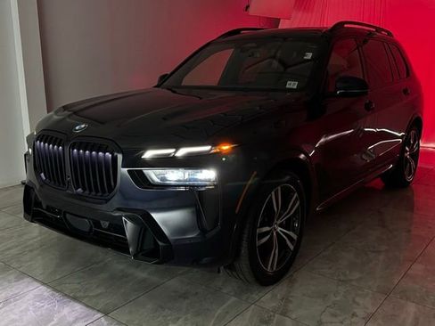 Used 2023 BMW X7 xDrive40i w/ Executive Package image 45