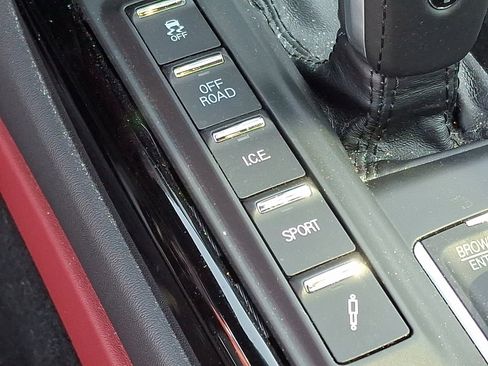 Used 2022 Maserati Levante Modena AWD/4WD image 24