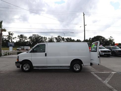 Used 2024 Chevrolet Express 2500 w/ Driver Convenience Package RWD image 8