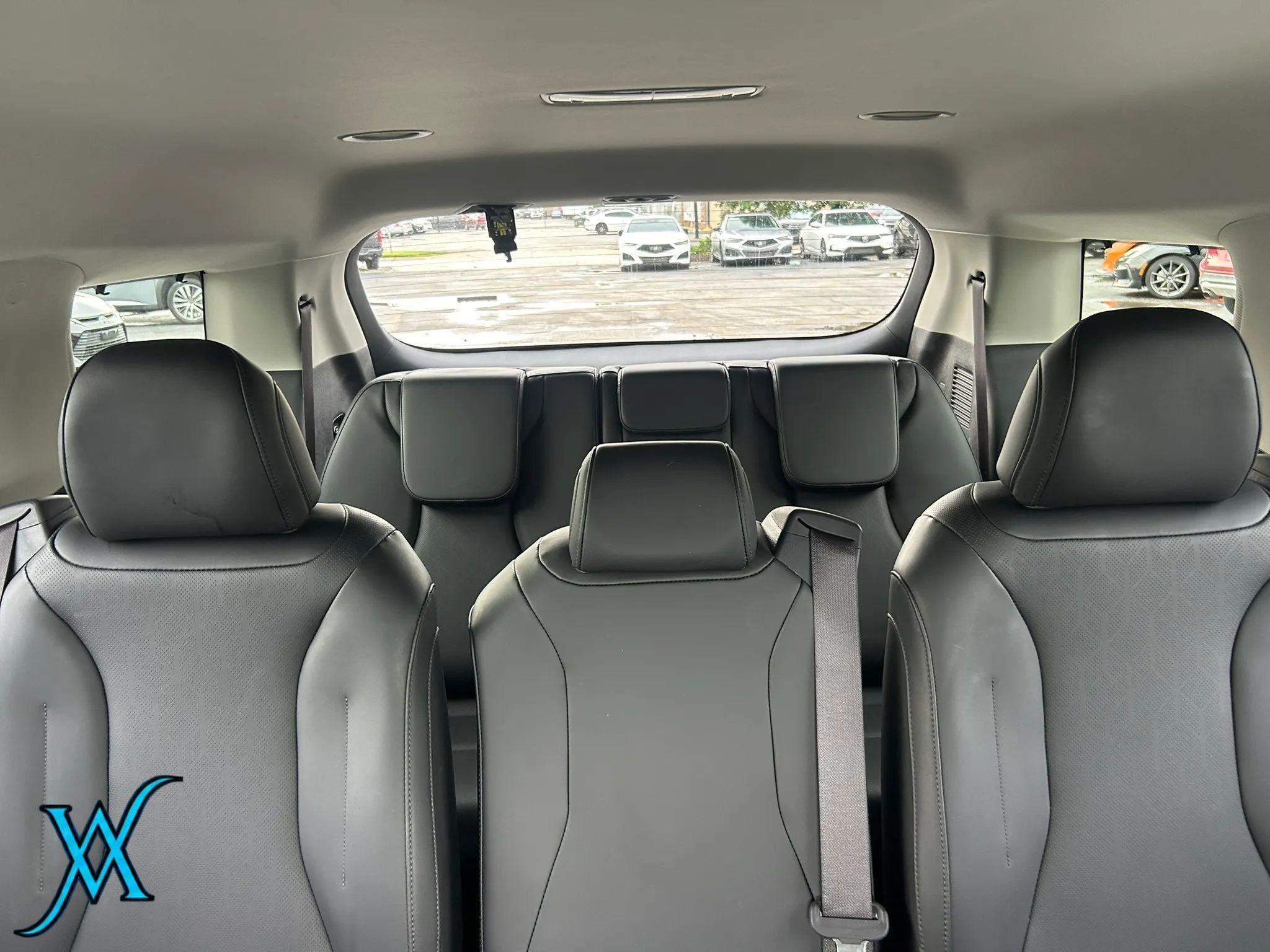 Used 2022 Kia Carnival SX FWD image 26