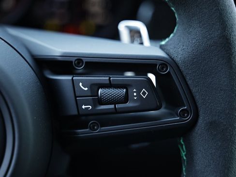 New 2026 Porsche Macan GTS image 38