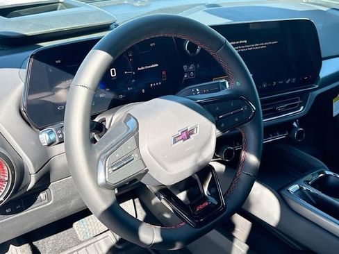 New 2026 Chevrolet Equinox EV RS AWD/4WD image 23