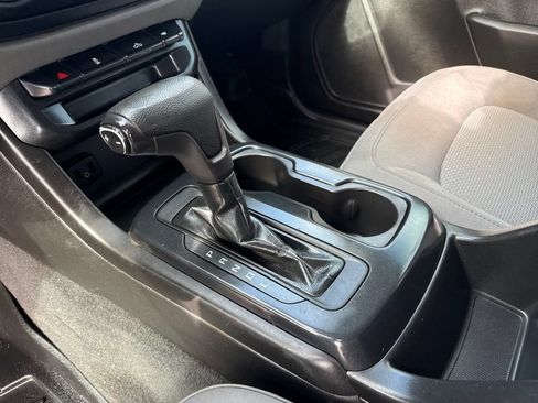 Used 2019 Chevrolet Colorado W/T AWD/4WD image 23