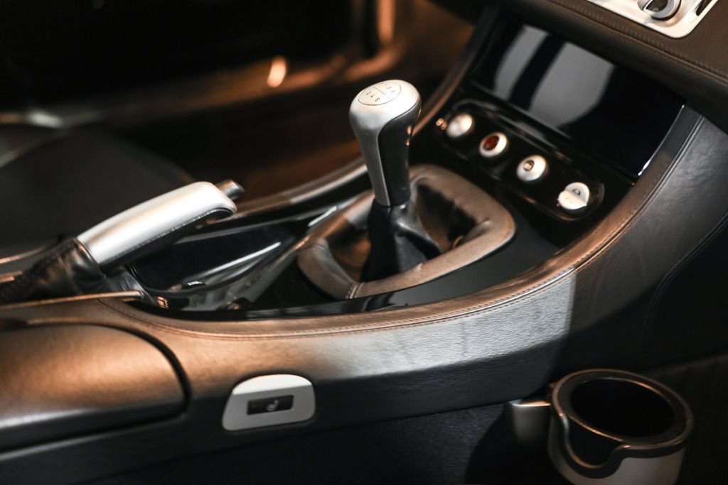 Used 2002 BMW Z8 RWD image 33