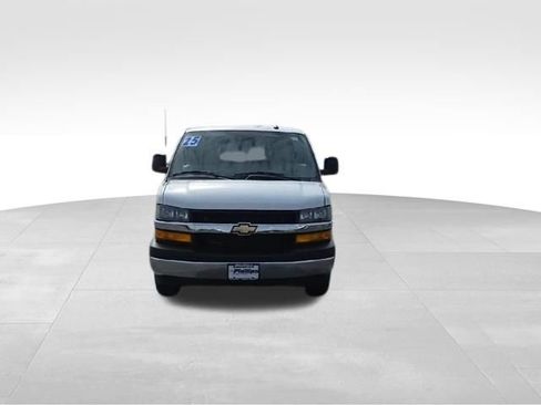 Used 2025 Chevrolet Express 3500 LT w/ LT Preferred Equipment Group RWD image 3