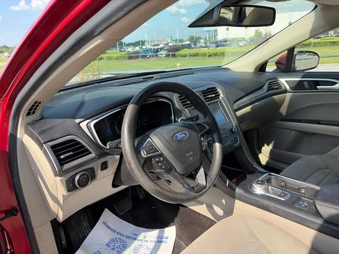 Used 2020 Ford Fusion SE FWD image 43