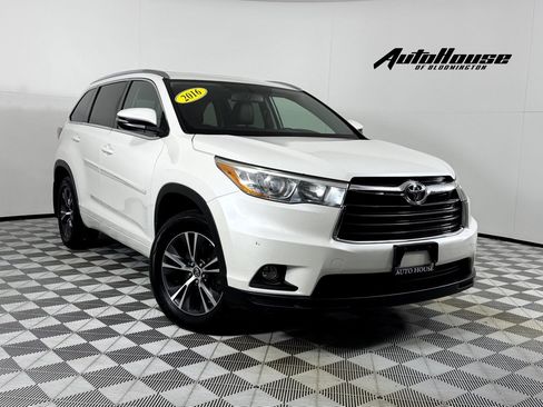 Used 2016 Toyota Highlander XLE AWD/4WD image 1