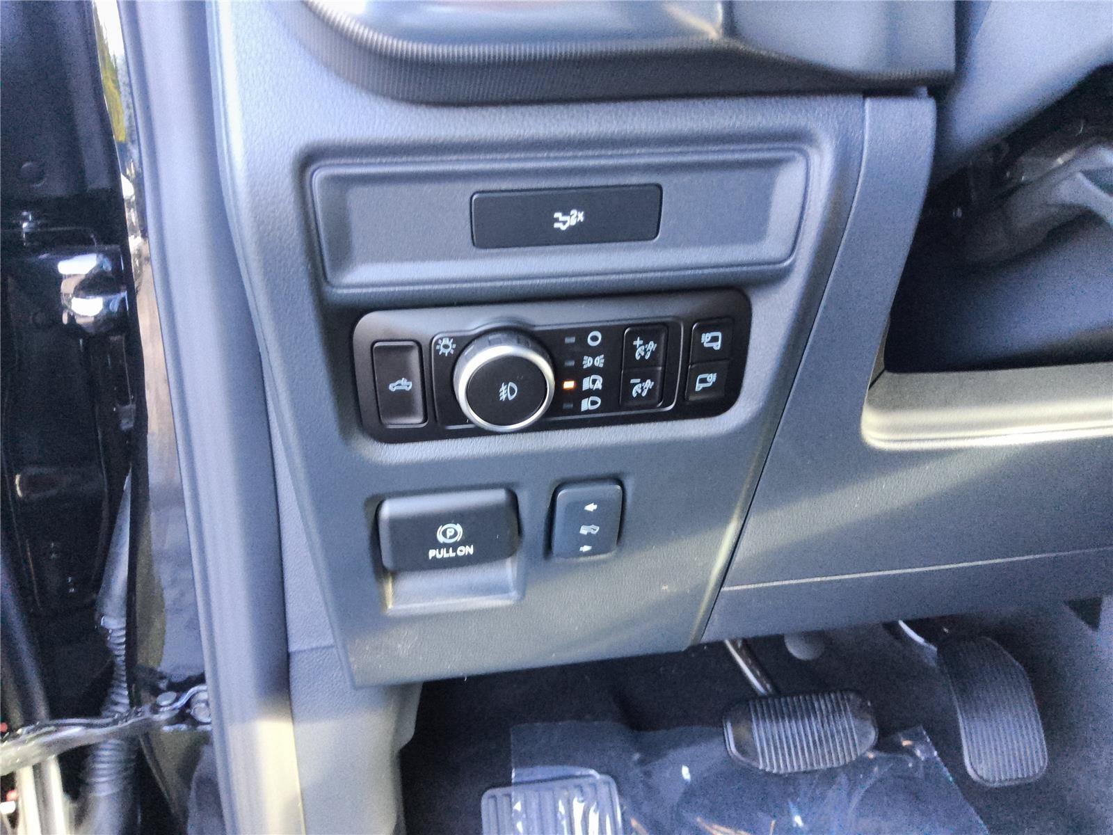 New 2026 Ford F150 Lariat w/ Equipment Group 502A High AWD/4WD image 23