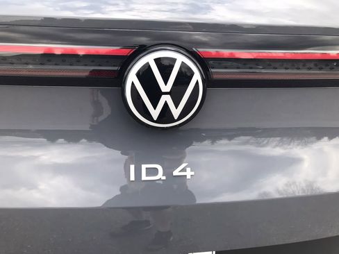 Used 2023 Volkswagen ID.4 Pro S Plus image 37