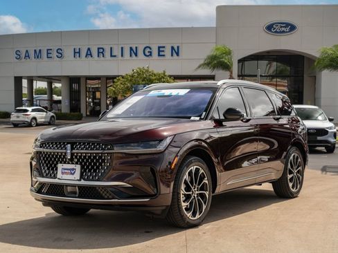 Used 2024 Lincoln Nautilus Reserve AWD/4WD image 1