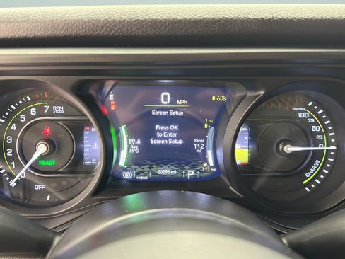 Used 2024 Jeep Wrangler Unlimited AWD/4WD image 16