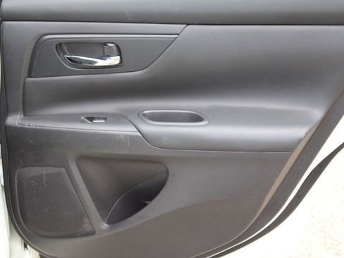 Used 2016 Nissan Altima 2.5 S w/ Power Driver Seat Package image 34