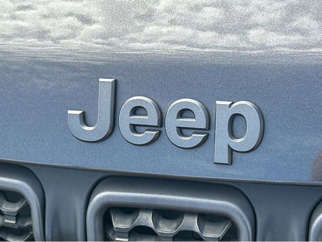 Used 2023 Jeep Compass Trailhawk AWD/4WD image 38