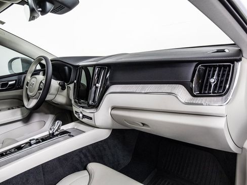 Used 2023 Volvo XC60 B5 Ultimate w/ Climate Package image 18