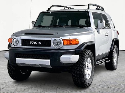 Used 2007 Toyota FJ Cruiser 2WD image 1