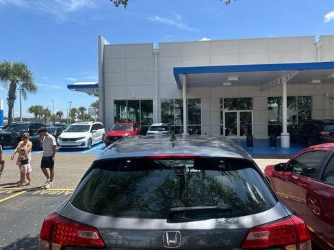 Used 2018 Honda HR-V LX image 6