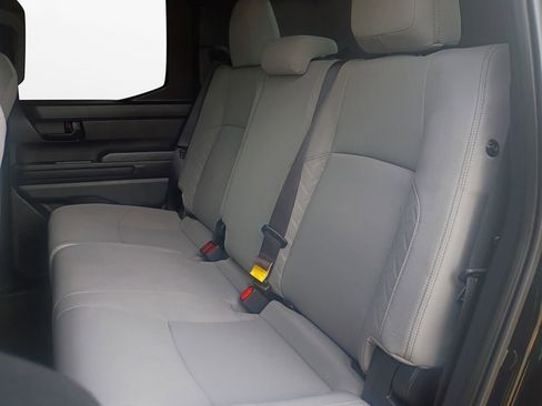 Used 2025 Toyota Tacoma SR5 AWD/4WD image 22
