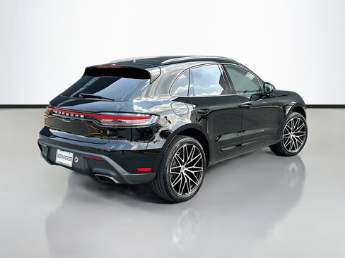 Certified 2026 Porsche Macan AWD/4WD image 9