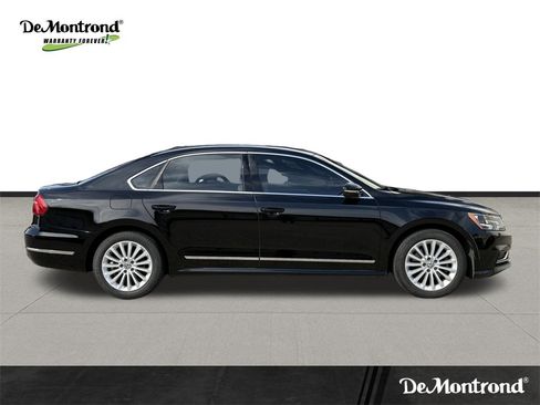 Used 2016 Volkswagen Passat 1.8T SE image 4