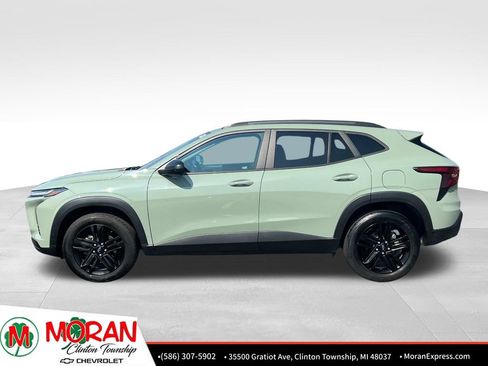 Certified 2024 Chevrolet Trax ACTIV w/ Driver Confidence Package FWD image 3
