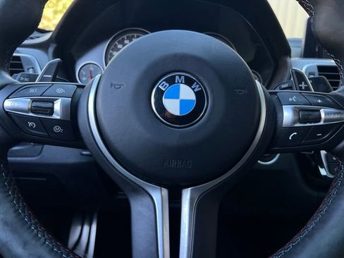 Used 2018 BMW M3 image 24