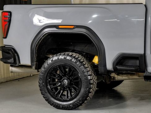 Used 2024 GMC Sierra 2500 AT4X image 6
