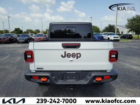 Used 2026 Jeep Gladiator Mojave AWD/4WD image 6