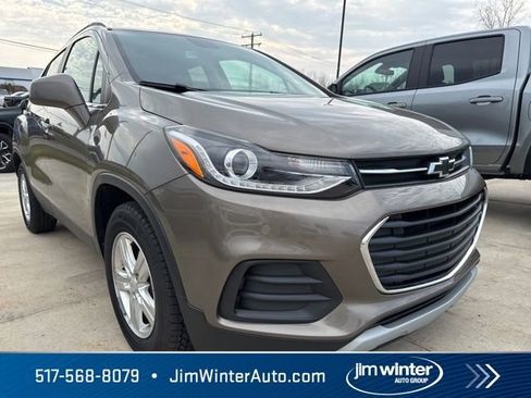 Used 2020 Chevrolet Trax LT w/ Driver Confidence Package image 2