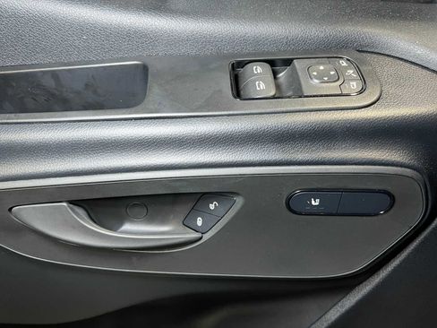 Used 2025 Mercedes-Benz Sprinter 2500 image 18