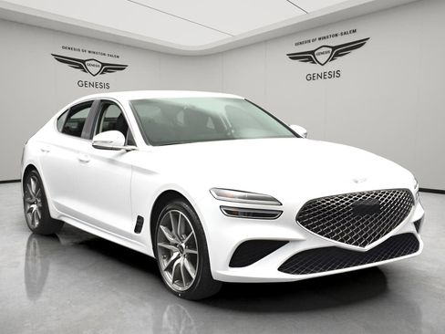 Used 2025 Genesis G70 2.5T RWD image 2