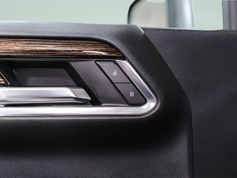 Used 2024 GMC Sierra 2500 SLE image 25