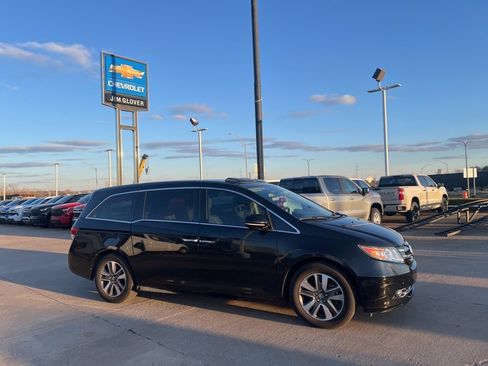Used 2016 Honda Odyssey Touring Elite image 6