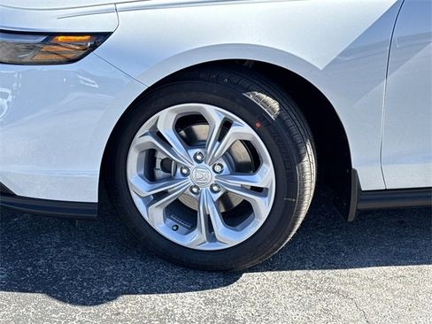 New 2025 Honda Accord LX image 38